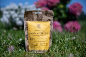 Treeningmaius koertele - Essential "Farm & Fields" 100 g