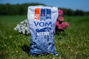 Toortoit koertele - VOM Active lihapall, 2,5 kg täistoit